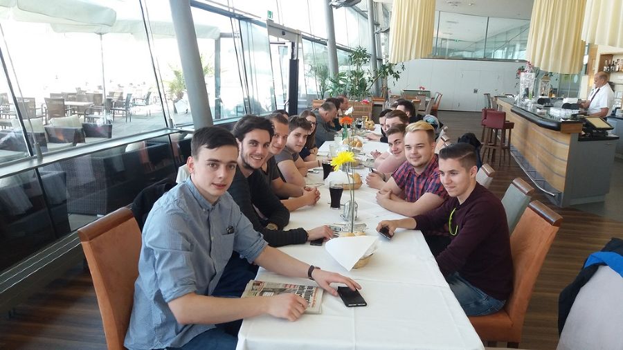 Essen im Airest Essen im Airest