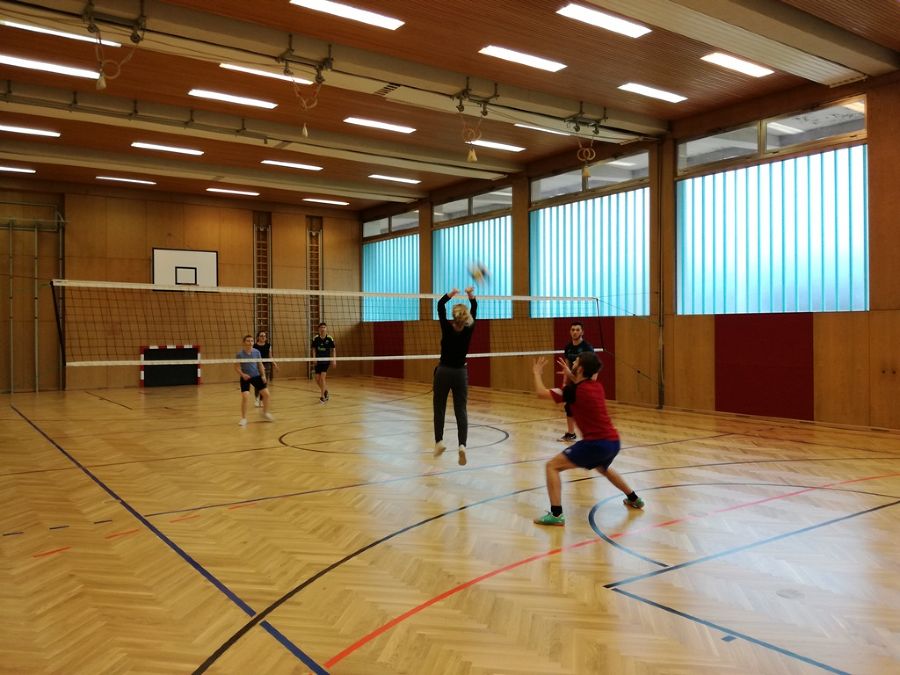 Volleyballturnier im Turnsaal Volleyballturnier im Turnsaal