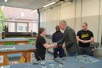 Landeshauptmann Mario Kunasek mit Schüler:innen