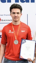Hier ist ein Foto von Lorenz Gruber zu sehen.
