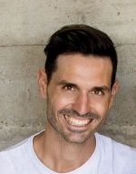 Hier ist ein Avatarbild von einem Mann zu sehen.