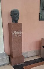 Büste von Hans Kelsen im Innenhof der Universität Wien © LBS Mitterdorf