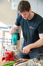 David Rohrhofer bei Arbeiten im Wettbewerb