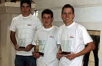 Die besten Maurerlehrling Österreichs: Sieger Thomas Gaugl (Mitte) mit Christopher Grubholz (rechts) und Matthias Moosbrugger (links) - Foto Privat