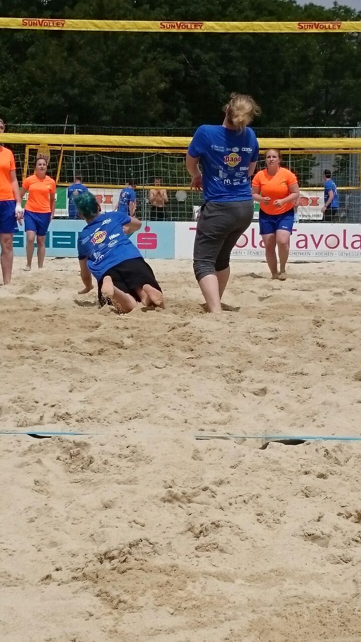 Schülerinnen beim Sporttag
