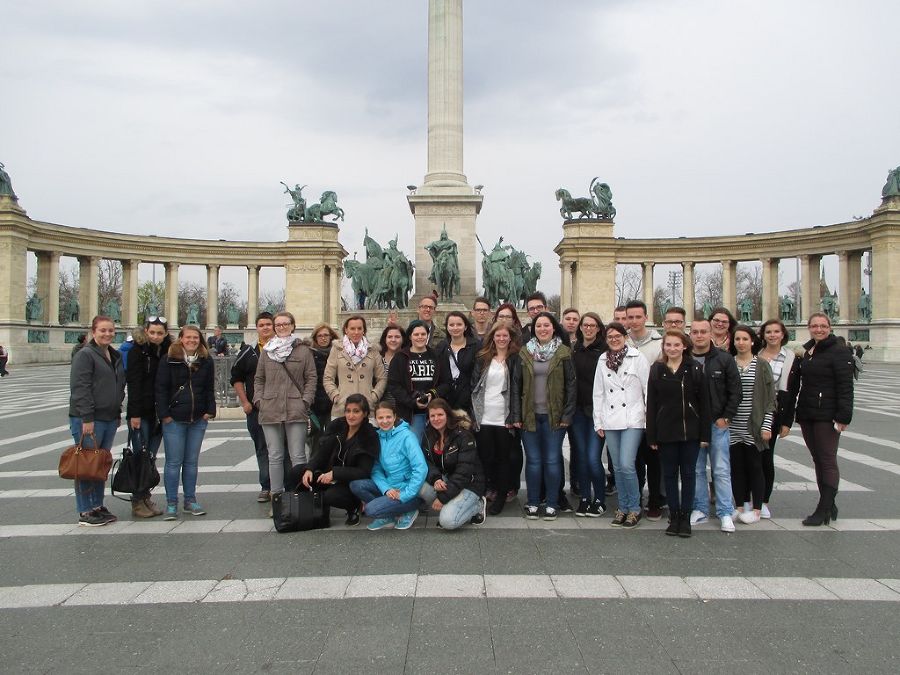 Erinnerungsfoto am Heldenplatz