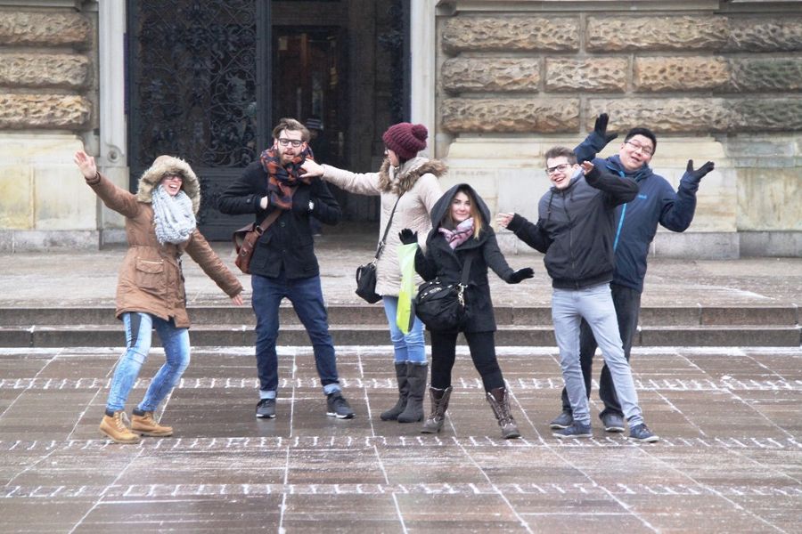 Spaß vor dem Hamburger Rathaus