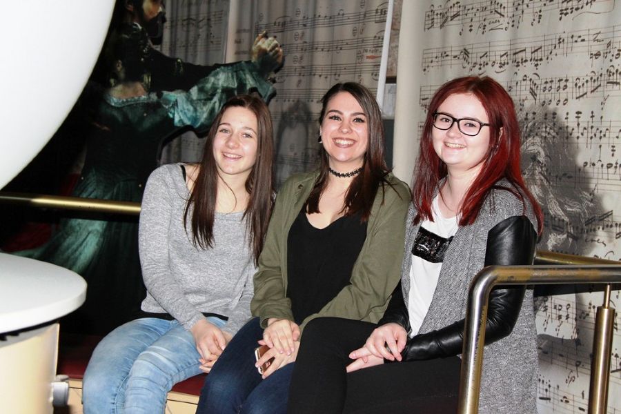 Kerstin, Julia und Lisa beim Wiener Walzer Ride