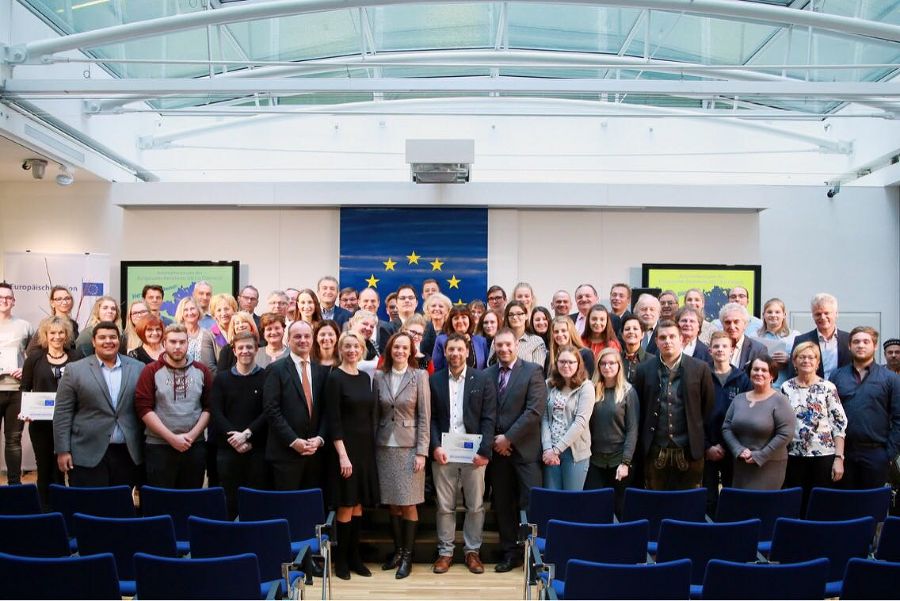 Gruppenfoto - Botschafterschule des Europäischen Parlaments Gruppenfoto - Botschafterschule des Europäischen Parlaments