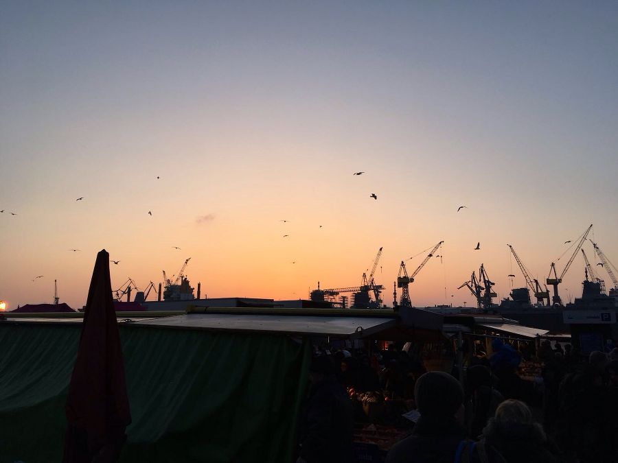 Sonnenaufgang am Hamburger Fischmarkt