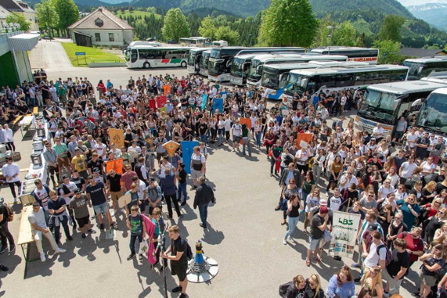 Treffpunkt beim Parkdeck in Mariazell