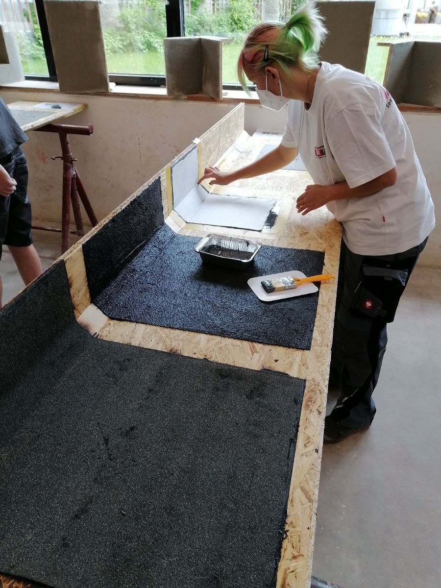 Bild 2: Lehrwerkstätte Bild 2: Lehrwerkstätte